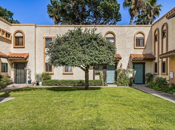 565 S Mollison Ave, El Cajon, CA 92020