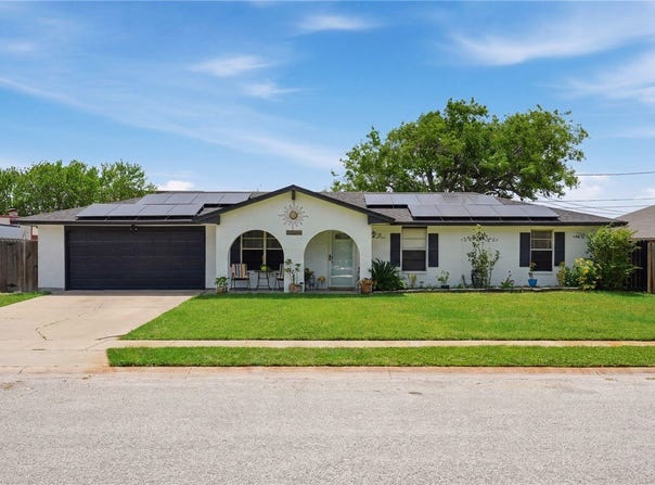 2113 Westwind Circle, Ingleside, TX 78362