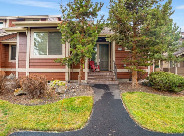 11130 Village Loop, Redmond, OR 97756