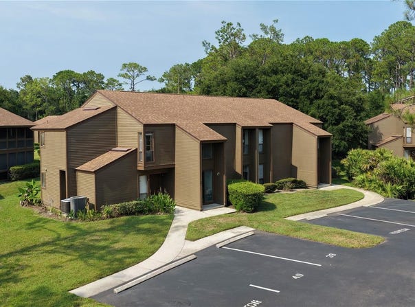 37 HEMBURY Lane, PALM COAST, FL 32137