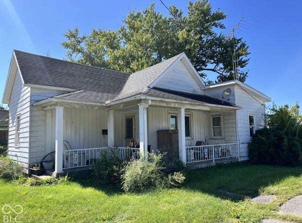 301 S Sycamore, Gaston, IN 47342