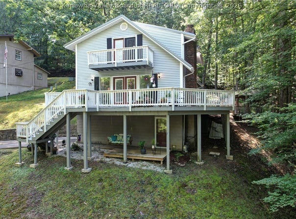 50 Mountaineer Heights Drive, Elkview, WV 25071