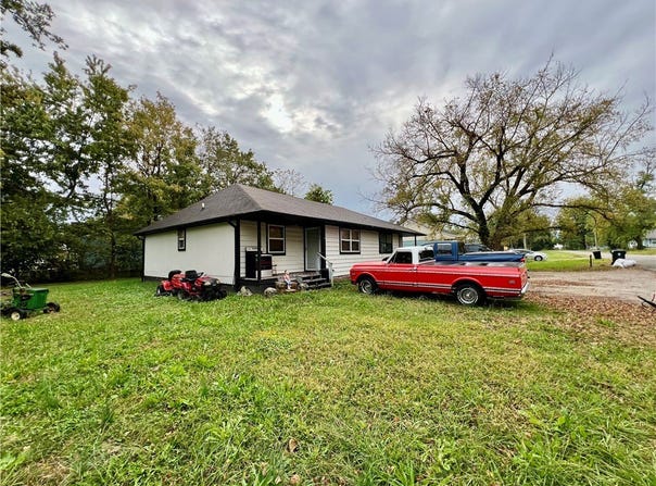 601 Buell Place, Green Forest, AR 72638
