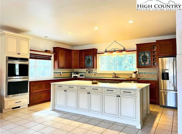 56 Buttons Lane, Sparta, NC 28675