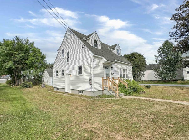 194 Union Street, Springfield, VT 05156
