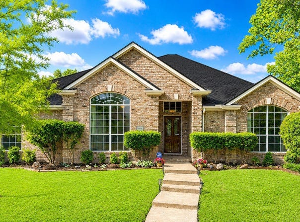 1906 Walnut Hill Drive, Rowlett, TX 75088