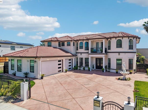2386 Interlaken Ct, Lodi, CA 95242