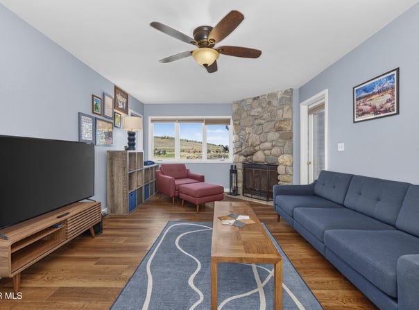 207 Lake Drive, Granby, CO 80446