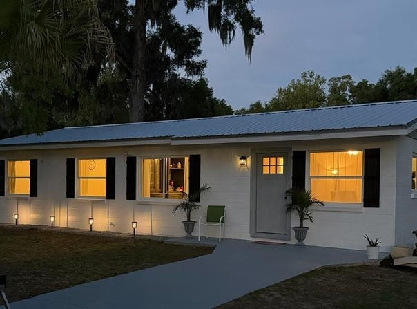 216 NE Third St, Trenton, FL 32693