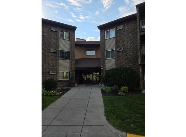 3425 Golfview Drive, Eagan, MN 55123