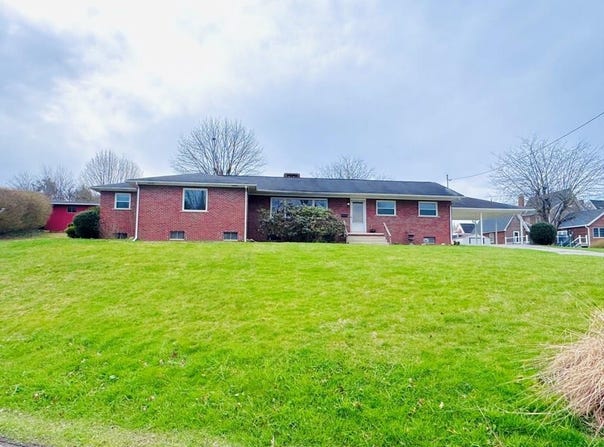 112 Dexter, BECKLEY, WV 25801