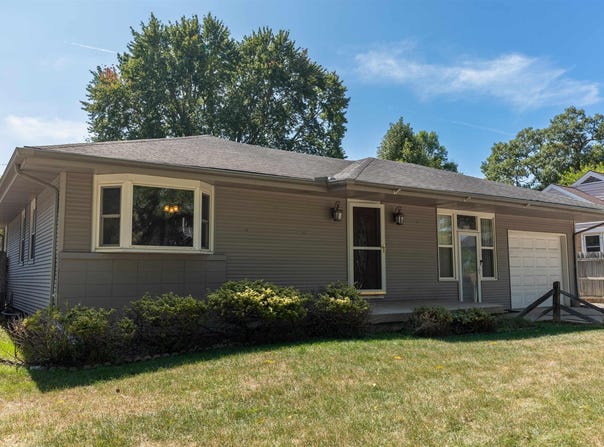 2016 Center Avenue, Bay City, MI 48708