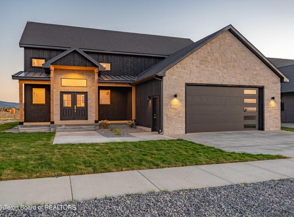 1101 IROQUOIS Avenue, Driggs, ID 83422