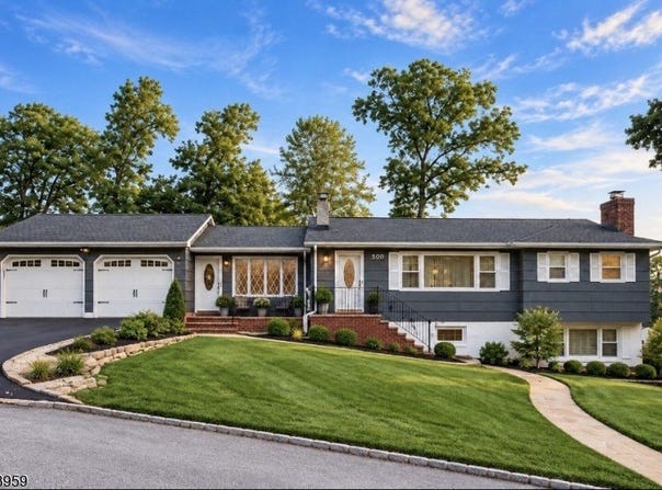 500 Curtis Rd, Roxbury Twp., NJ 07850-1705