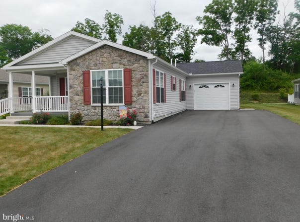 159 EAGLES WATCH S, BECHTELSVILLE, PA 19505
