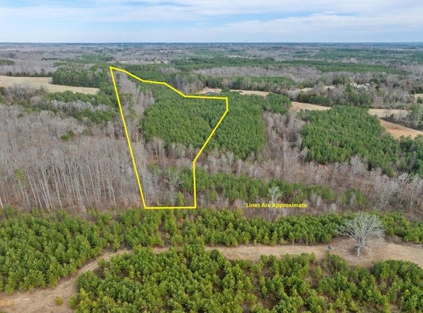 The Grove Road, Blackstone, VA 23824