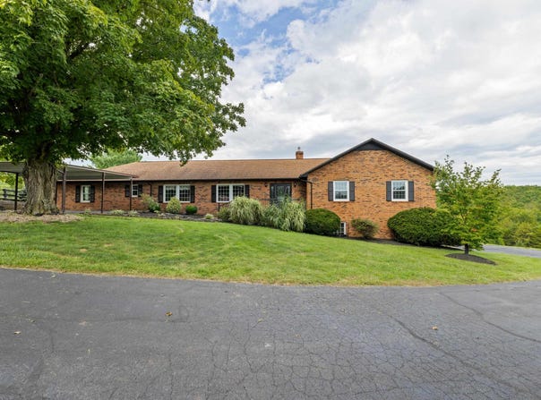 308 STONEWALL RD, WEYERS CAVE, VA 24486
