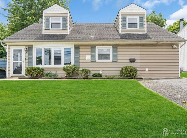 36 Elm Terrace, Sayreville, NJ 08859