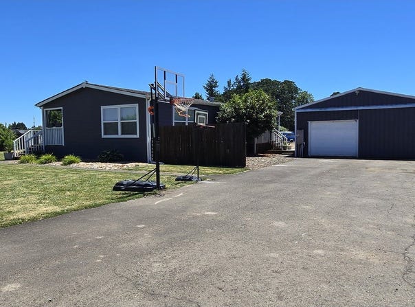 3800 DUNLAP Ave NE, Albany, OR 97322