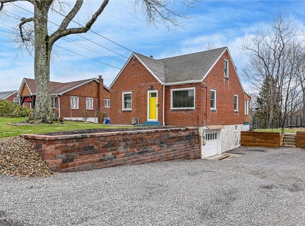 3900 Bonita Dr, Hampton, PA 15101