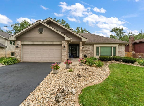 652 Naoma Drive, Crete, IL 60417