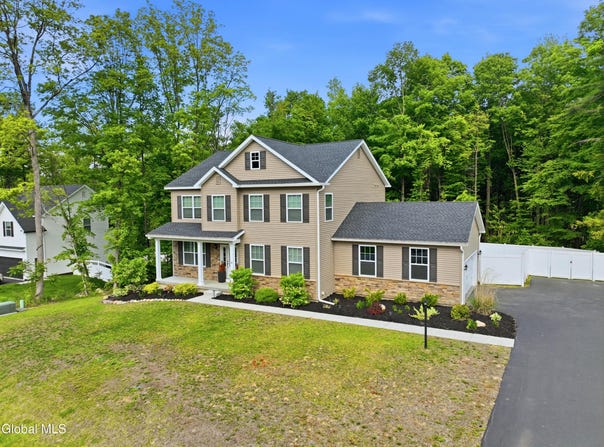 29 Stone Ridge Road, Wilton, NY 12831