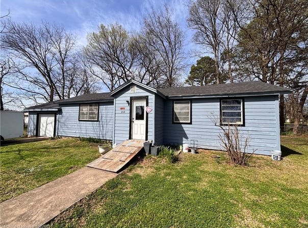 204 Choctaw ST, Hackett, AR 72937