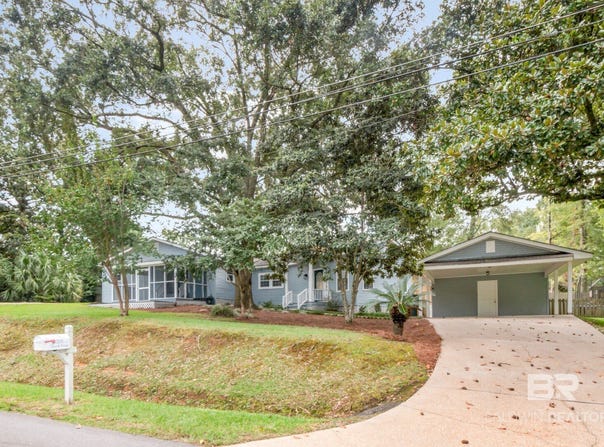 506 Church Ave, Daphne, AL 36526