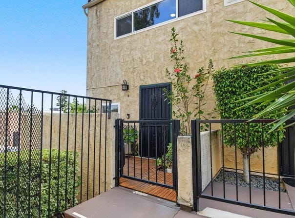 7940 University Ave, La Mesa, CA 91942