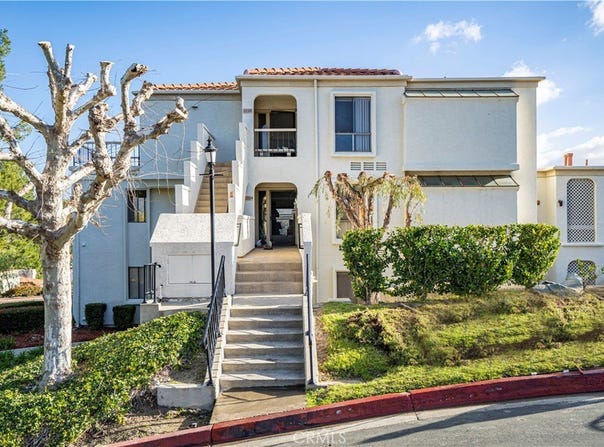 22326 Manacor, Mission Viejo, CA 92692