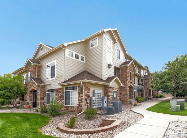 431 Black Feather Loop 820, Castle Rock, CO 80104