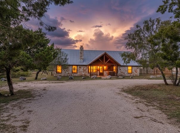 38 Mountain Laurel, Concan, TX 78838
