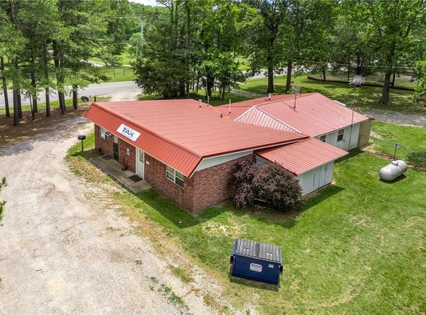 10381 N 7 Highway, Harrison, AR 72601