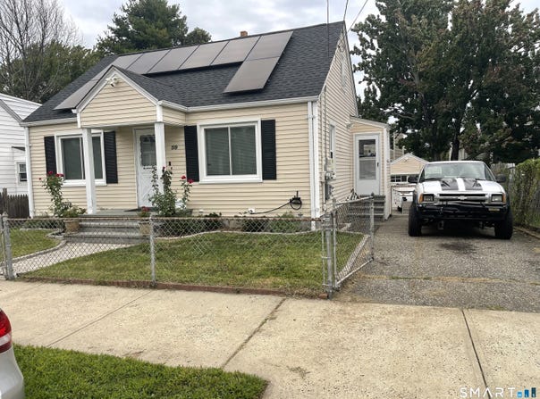 59 Harvey Street, Bridgeport, CT 06610