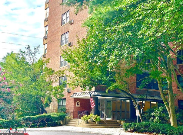 80 W BALTIMORE Avenue, LANSDOWNE, PA 19050