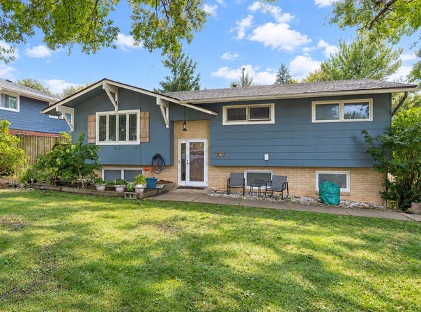 8194 Sunrise Boulevard, Clive, IA 50325