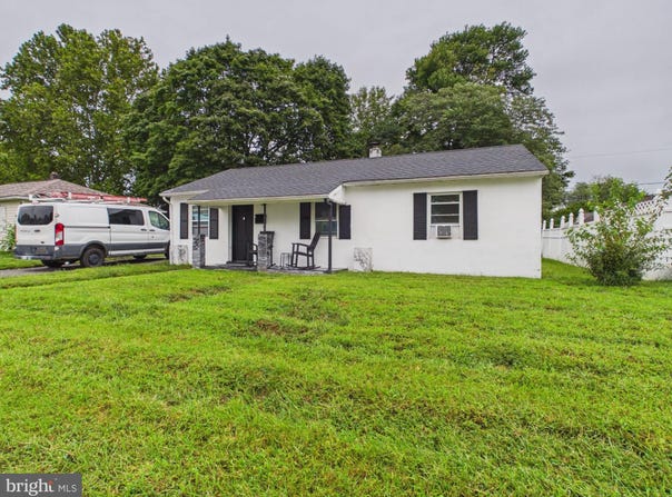 49 MEMORIAL Drive, NEW CASTLE, DE 19720