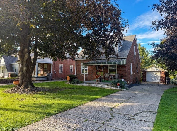 418 E Laclede Avenue, Youngstown, OH 44507
