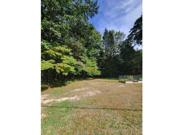 Meadow Rd, Seneca, PA 16346