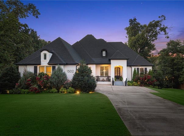 1502 Gentilly Court, Centerton, AR 72719