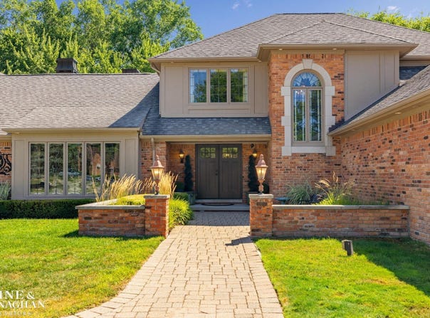 37500 Alpinia Lane, Clinton Township, MI 48036