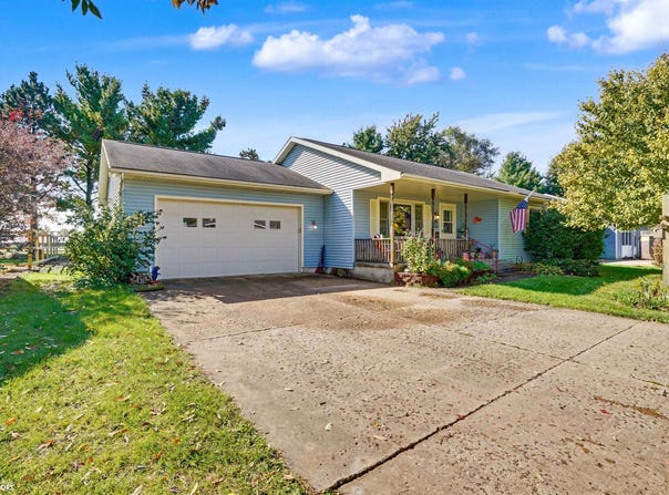 412 E Becky Ln., Mount Pleasant, IA 52641