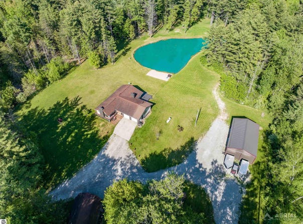 244 N Rempert Road, Tawas City, TN 48763