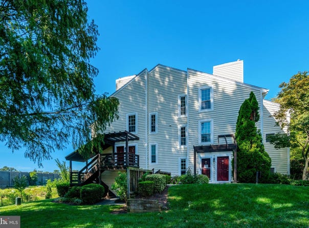 10107 OAKTON TERRACE Road, OAKTON, VA 22124