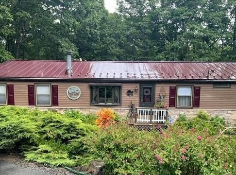 231 Traverse Road, Dingmans Ferry, PA 18328