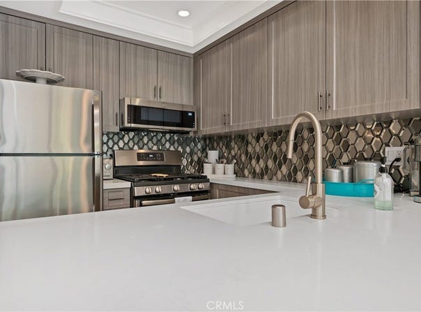 17082 Pacific Coast Highway, Huntington Beach, CA 92649