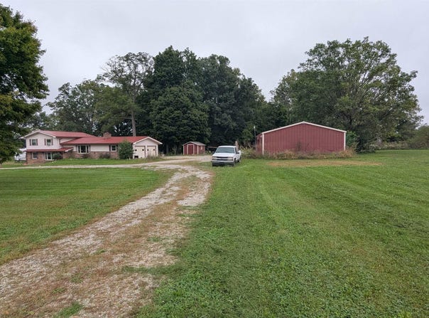 8141 Wheeling Pike, Jonesboro, IN 46938