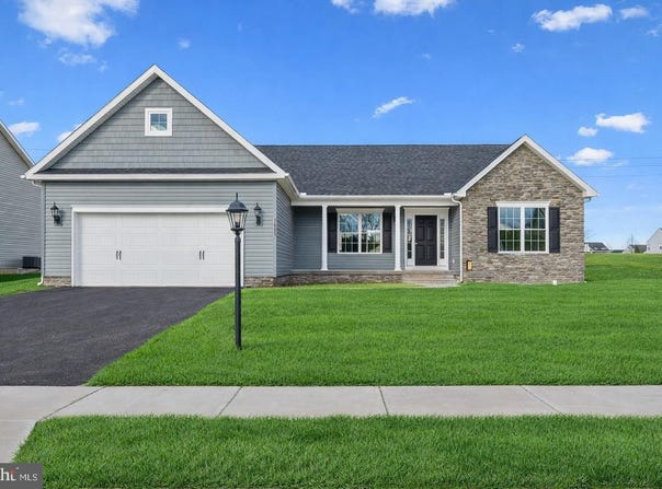 27 KINZERS Court, HANOVER, PA 17331