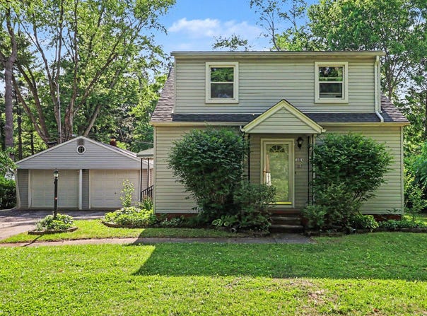 10624 Borgman Avenue, Belleville, MI 48111