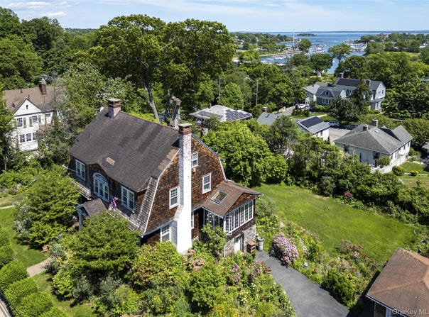 616 Munro Avenue, Mamaroneck, NY 10543